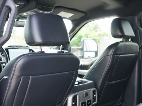 Used 2022 Ford F250 Lariat w/ Lariat Ultimate Package AWD/4WD image 21