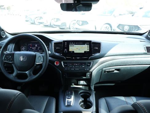 Used 2023 Honda Passport TrailSport image 10