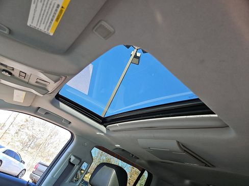 Used 2016 Chevrolet Tahoe LTZ image 12