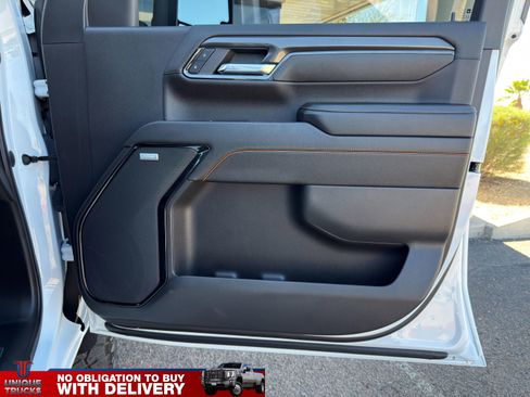 Used 2024 GMC Sierra 2500 AT4 w/ AT4 Premium Plus Package image 30