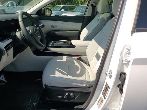 New 2025 Hyundai Tucson Limited image 13