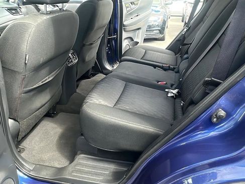 Used 2018 Nissan Rogue SV FWD image 26
