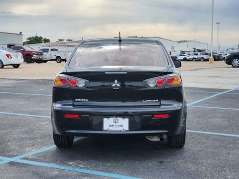 Used 2017 Mitsubishi Lancer ES FWD image 30