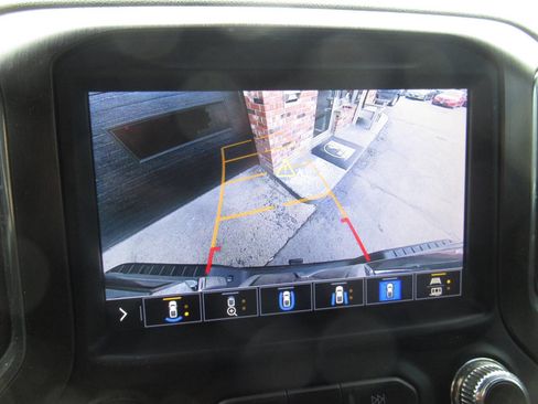 Used 2022 GMC Sierra 3500 AT4 w/ AT4 Preferred Package image 36