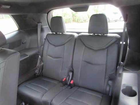 New 2025 Cadillac XT6 Luxury image 30