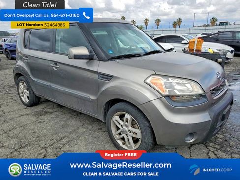 Used 2011 Kia Soul + w/ Audio Pkg FWD image 5