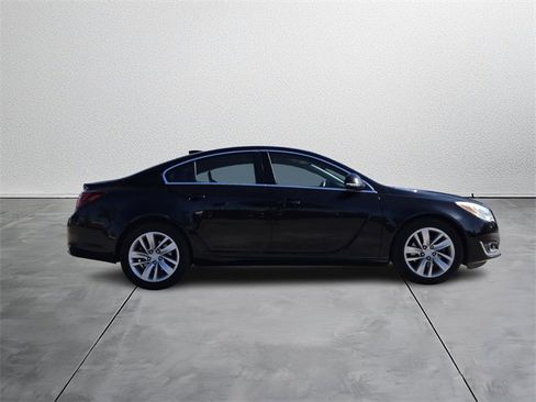 Used 2016 Buick Regal image 5