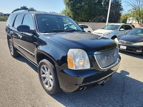 Used 2007 GMC Yukon Denali AWD/4WD image 6