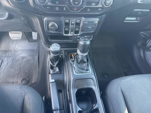 Used 2021 Jeep Wrangler Unlimited Willys image 28