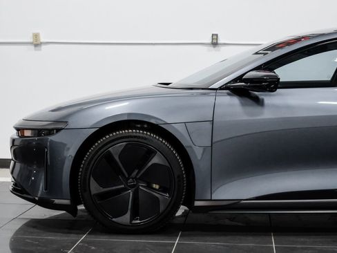 Used 2024 Lucid Air Touring image 12