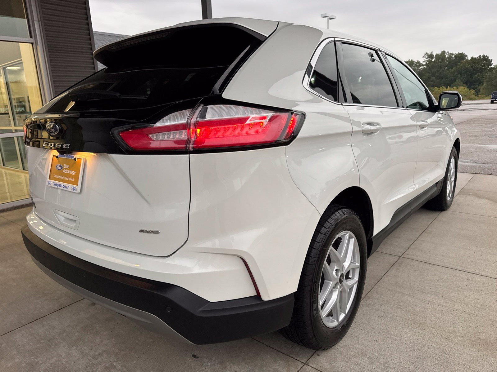 Certified 2024 Ford Edge SEL w/ Convenience Package AWD/4WD image 8