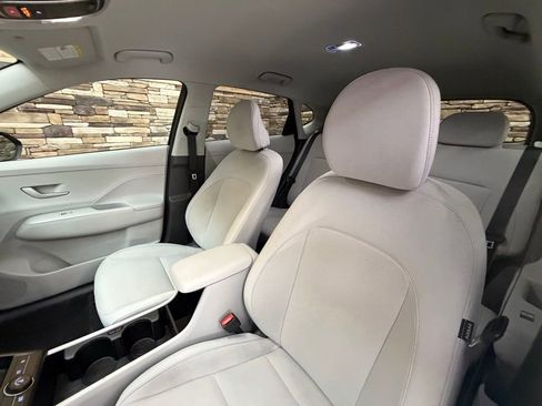 Used 2024 Hyundai Kona SEL w/ Convenience Package image 12