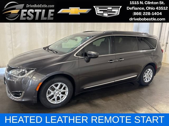 Used 2020 Chrysler Pacifica Touring-L FWD image 1