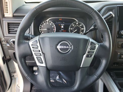 Certified 2024 Nissan Titan SV w/ SV Convenience Package image 19
