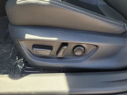 Used 2025 Toyota Camry SE FWD image 13
