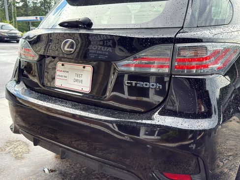 Used 2014 Lexus CT 200h FWD image 13
