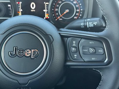 New 2026 Jeep Wrangler Unlimited Rubicon AWD/4WD image 25