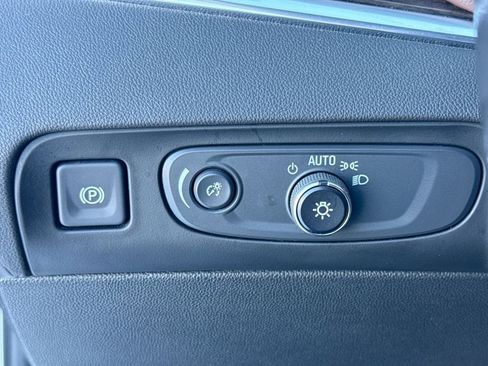 Used 2020 Buick Enclave Avenir w/ Avenir Technology Package image 18