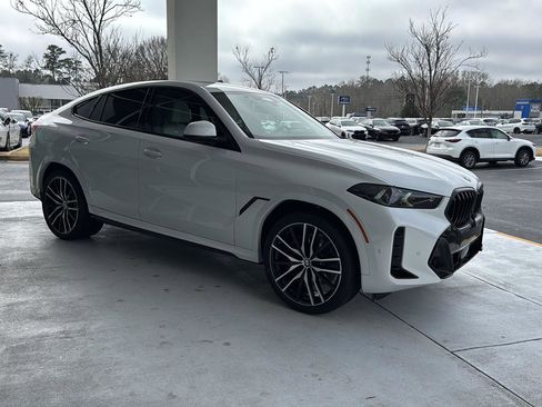 New 2026 BMW X6 xDrive40i w/ Executive Package image 5
