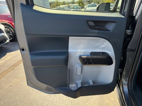 New 2025 Ford Maverick XLT image 25