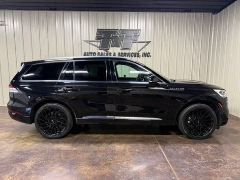 Used 2022 Lincoln Aviator Reserve w/ Equipment Group 201A AWD/4WD image 7