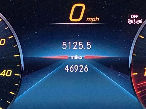 Used 2023 Mercedes-Benz GLS 450 4MATIC image 12