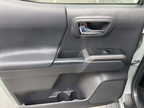 Used 2023 Toyota Tacoma TRD Sport image 16