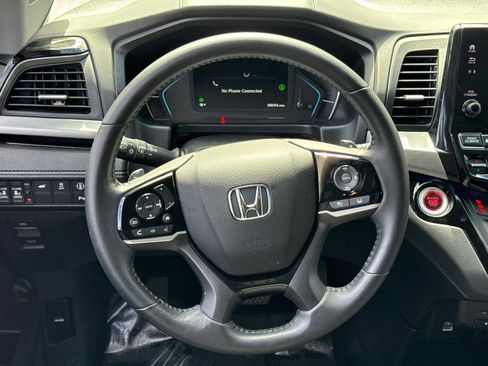 Used 2024 Honda Odyssey Touring image 18