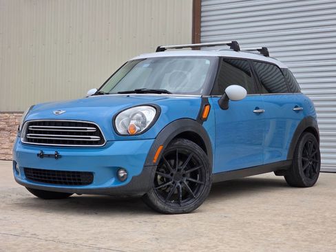 Used 2016 MINI Cooper Countryman FWD image 1