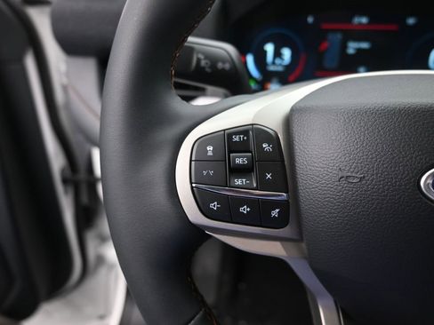 New 2026 Ford Explorer Active image 7