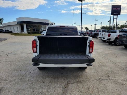 Used 2024 GMC Sierra 1500 Elevation image 7