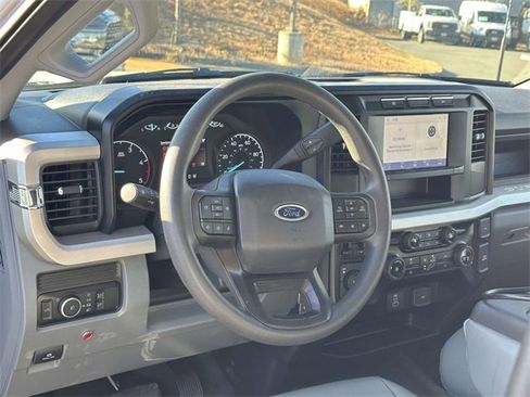 Used 2024 Ford F550 4x4 Regular Cab Super Duty image 8