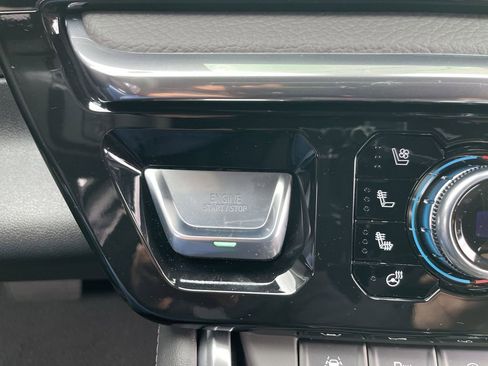 New 2026 GMC Sierra 1500 Denali w/ Technology Package AWD/4WD image 17