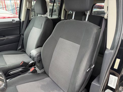 Used 2014 Jeep Patriot Latitude image 28