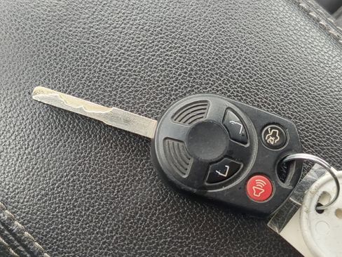 Used 2018 Ford Escape SEL w/ Ford Safe & Smart Package image 38