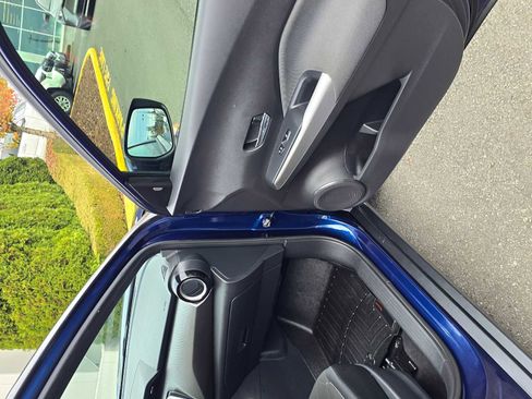 Used 2020 Nissan Kicks SV image 10