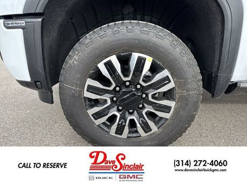 New 2026 GMC Sierra 3500 Denali Ultimate AWD/4WD image 10