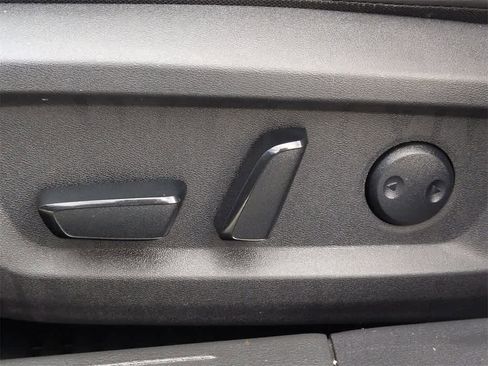 Used 2023 Nissan Rogue Platinum w/ Platinum Premium Package image 18