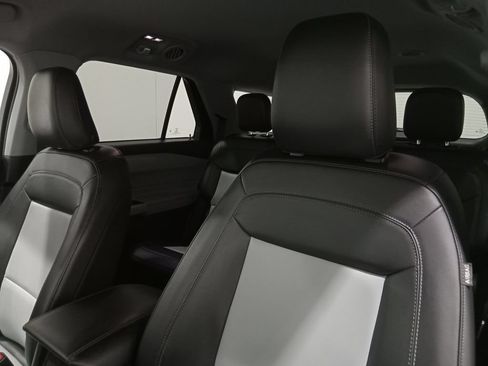 Certified 2023 Ford Explorer XLT w/ Equipment Group 202A AWD/4WD image 16