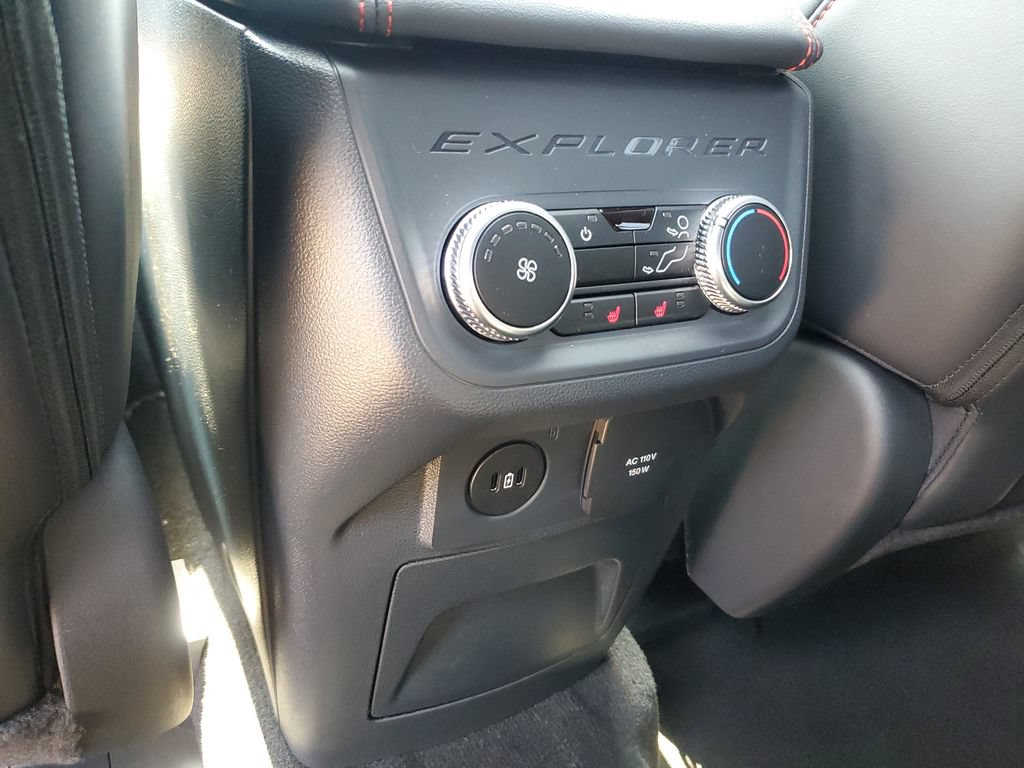 New 2026 Ford Explorer ST-Line w/ ST-Line Street Pack AWD/4WD image 13