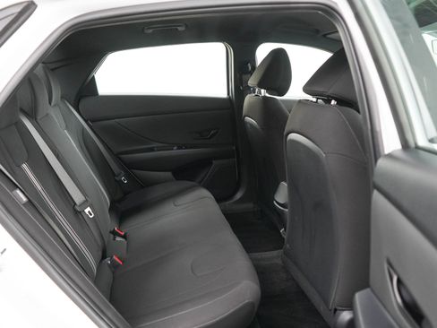 Used 2025 Hyundai Elantra Sport FWD image 12