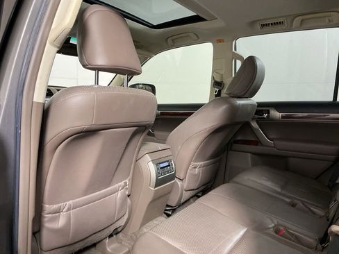 Used 2013 Lexus GX 460 image 25