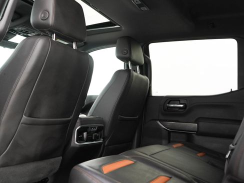 Used 2019 GMC Sierra 1500 AT4 w/ Off Road Performance Package AWD/4WD image 16