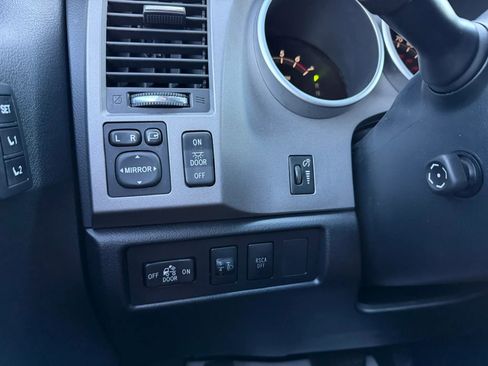 Used 2012 Toyota Tundra Limited image 14