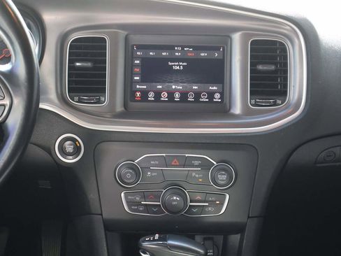 Used 2022 Dodge Charger SXT RWD image 14