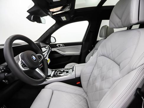 Used 2026 BMW X7 xDrive40i w/ M Sport Package image 12