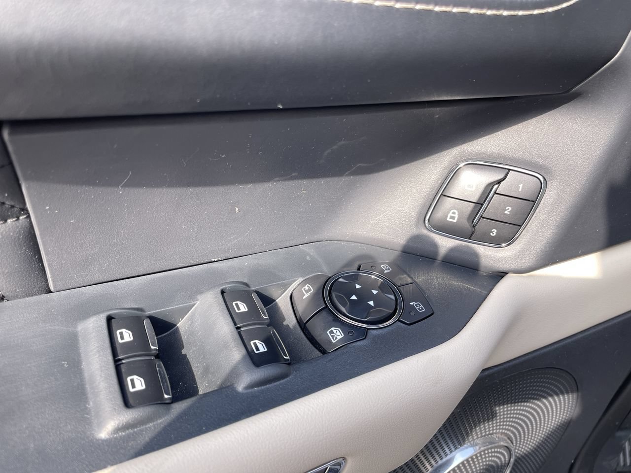 Used 2023 Ford Expedition Max Platinum AWD/4WD image 4