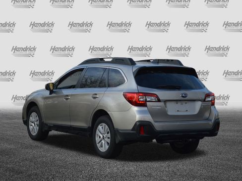 Used 2018 Subaru Outback 2.5i Premium image 9