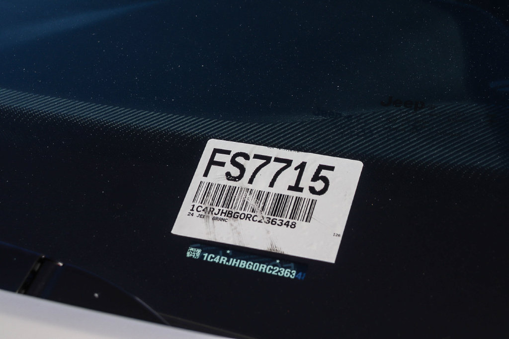 Used 2024 Jeep Grand Cherokee Limited AWD/4WD image 30