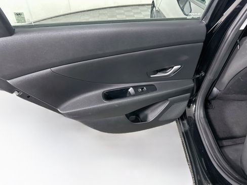 Used 2021 Hyundai Elantra SEL FWD image 25